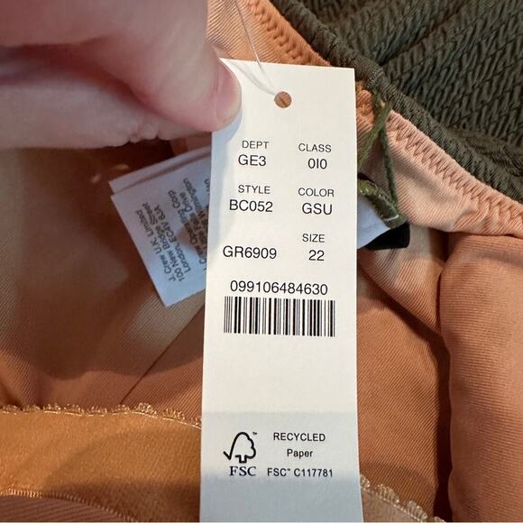 J. Crew One Piece Swimsuit Green Textured Square Neck Shelf Bra Sz 22 NEW - Picture 9 of 11